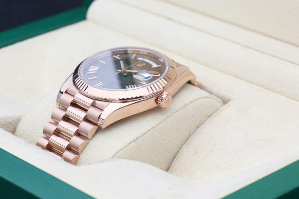 Rolex 228235 Chocolate Roman DAY DATE 40 40mm 2023 - Image 5