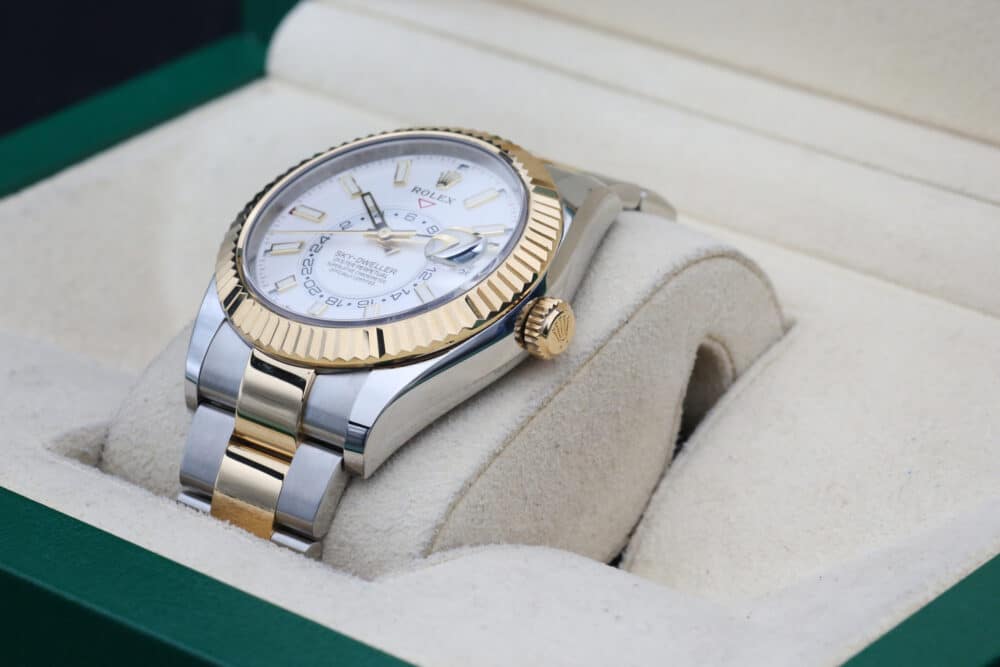 Rolex 326933 White SKY DWELLER 42mm 2019 - Image 5