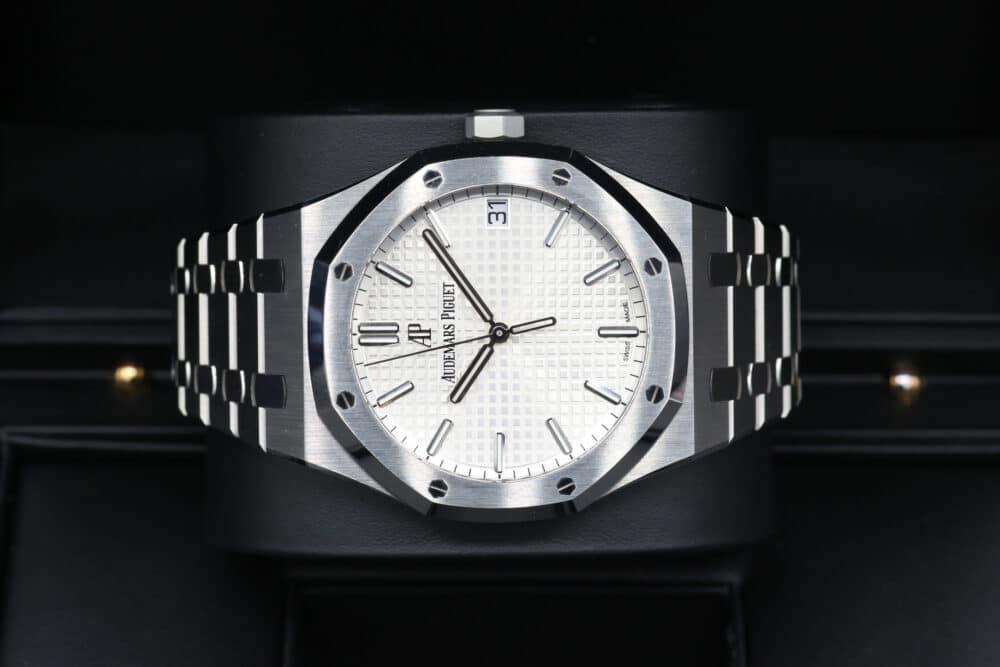 Audemars Piguet 15500ST White ROYAL OAK  41mm - Image 4