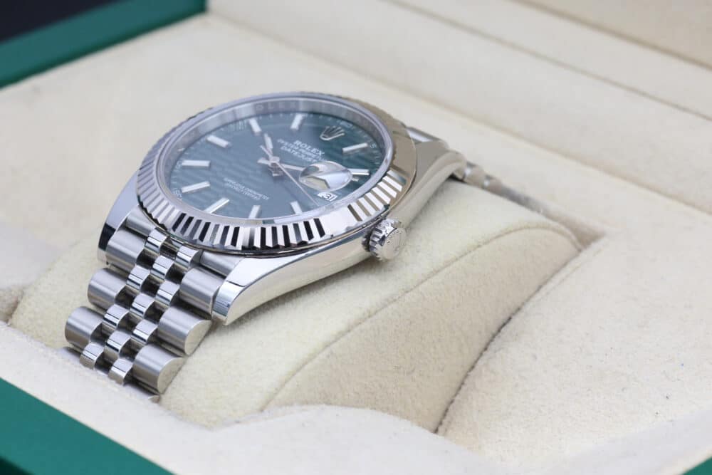 Rolex 126334 Green Motif DATEJUST  41mm 2023 - Image 4