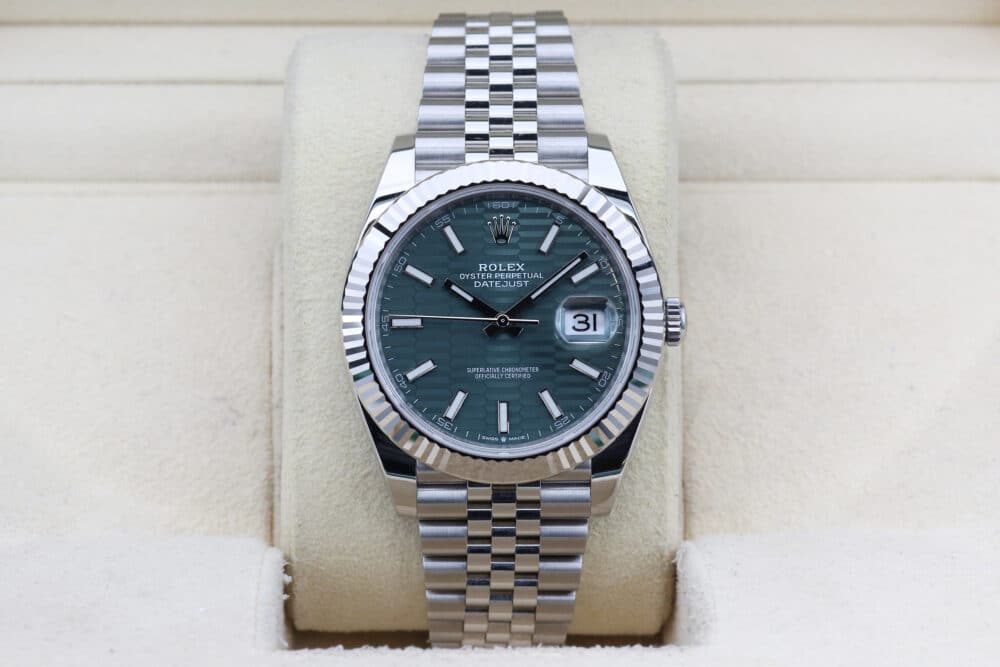 Rolex 126334 Green Motif DATEJUST  41mm 2023