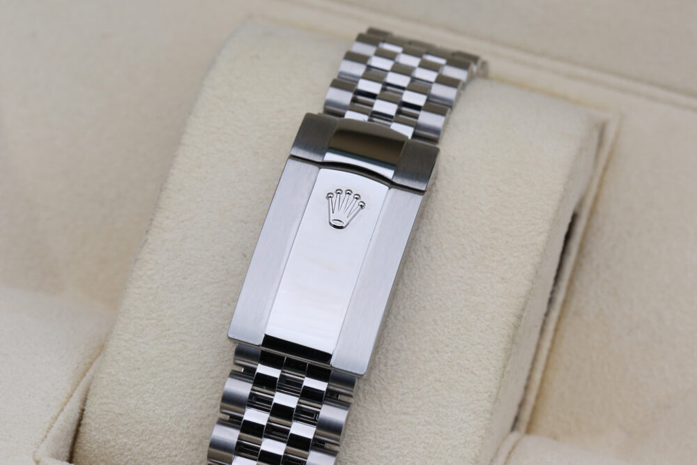 Rolex 126334 White Index DATEJUST 41mm 2024 - Image 6