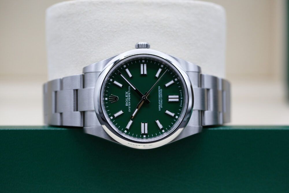 Rolex 124300 Green OYSTER PERPETUAL 41mm 2024 - Image 3