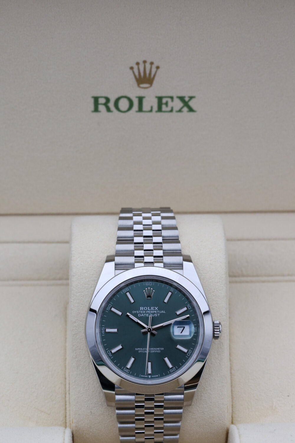 Rolex 126300 Green DATEJUST 41mm 2024 - Image 4