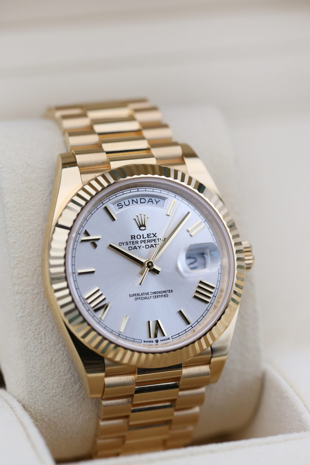 Rolex 228238 Sundust DAY-DATE 40mm 2023 - Image 2