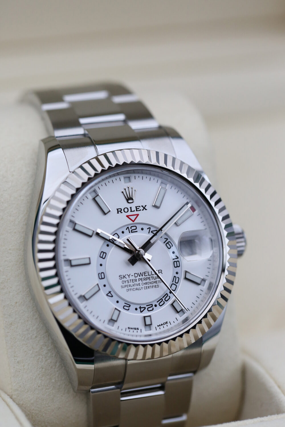 Rolex 326934 White SKY-DWELLER 42mm 2021 - Image 2