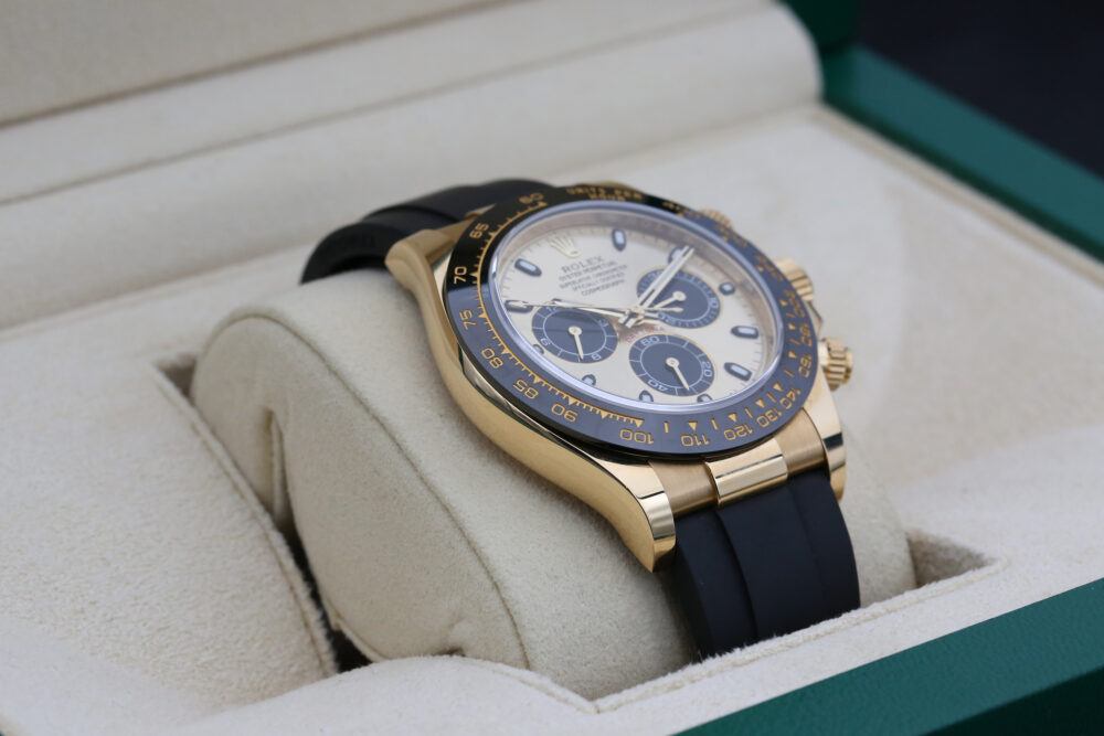Rolex 116518LN Pikachu DAYTONA 40mm 2022 Pikachu - Image 7