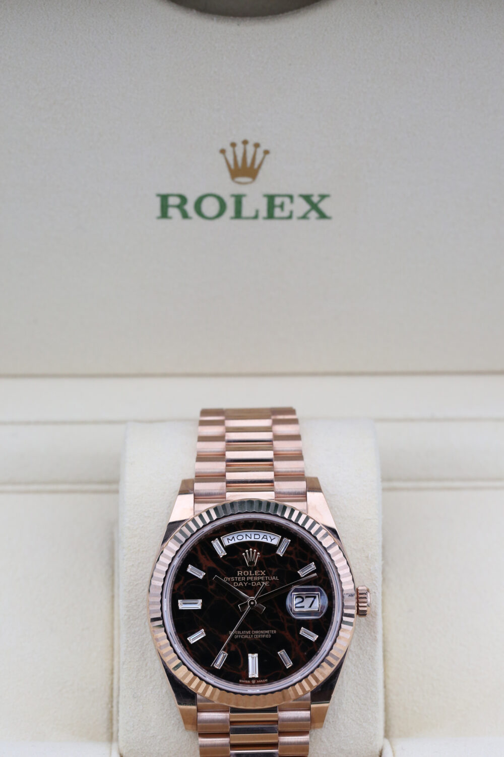 Rolex 228235 Eisenkiesel DAY-DATE 40mm 2022 - Image 4
