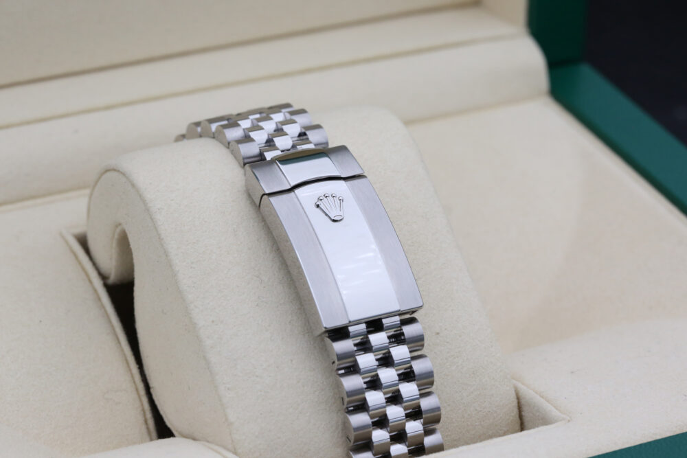 Rolex 126334 Mint Green DATEJUST 41mm 2024 - Image 7