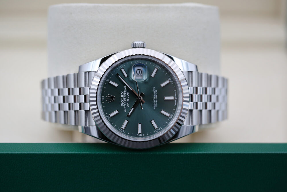 Rolex 126334 Mint Green DATEJUST 41mm 2025 - Image 3