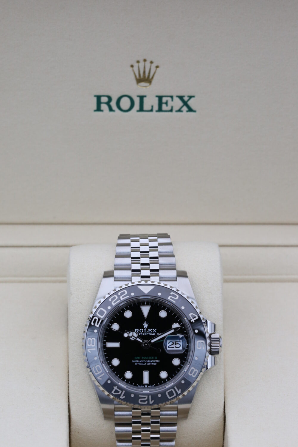 Rolex 126710GRNR Black GMT MASTER II 40mm 2025 Bruce Wayne - Image 5