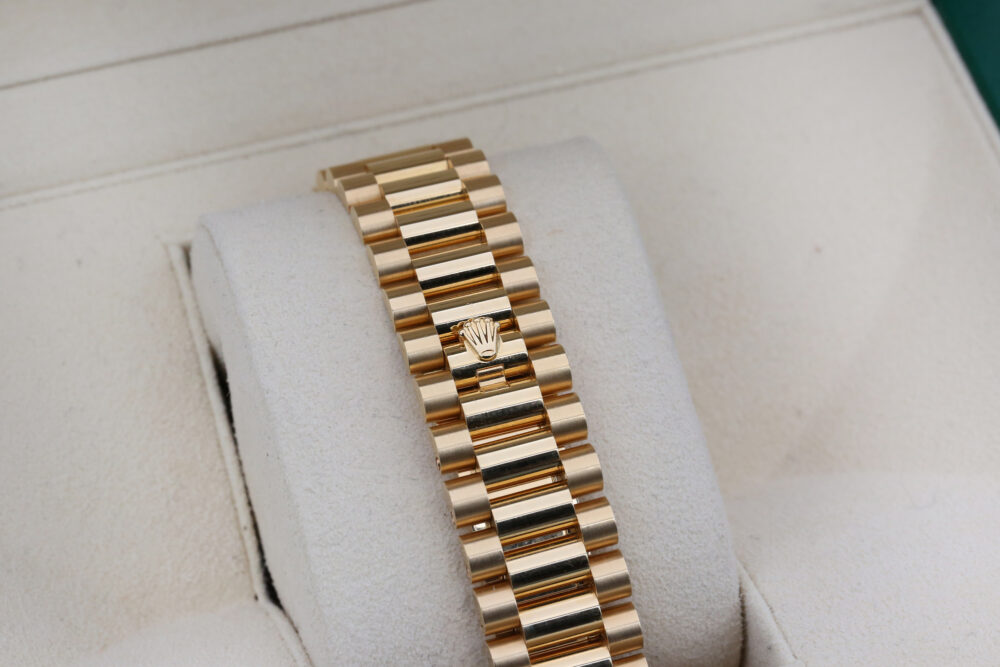 Rolex 228238 Silver DAY-DATE 40mm 2023 - Image 8