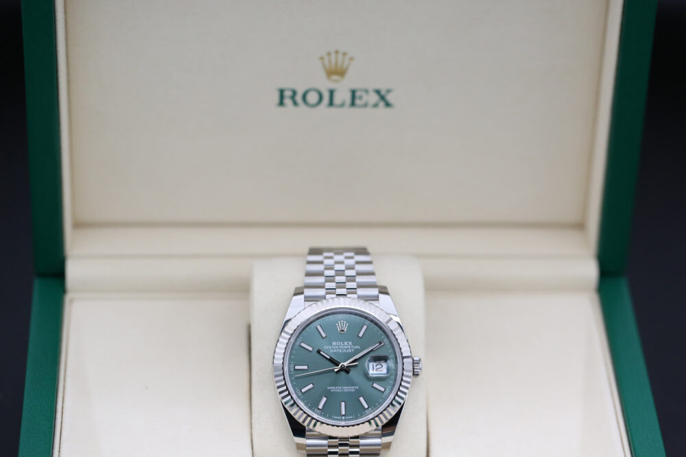Rolex 126334 Mint Green DATEJUST 41mm 2025 - Image 4