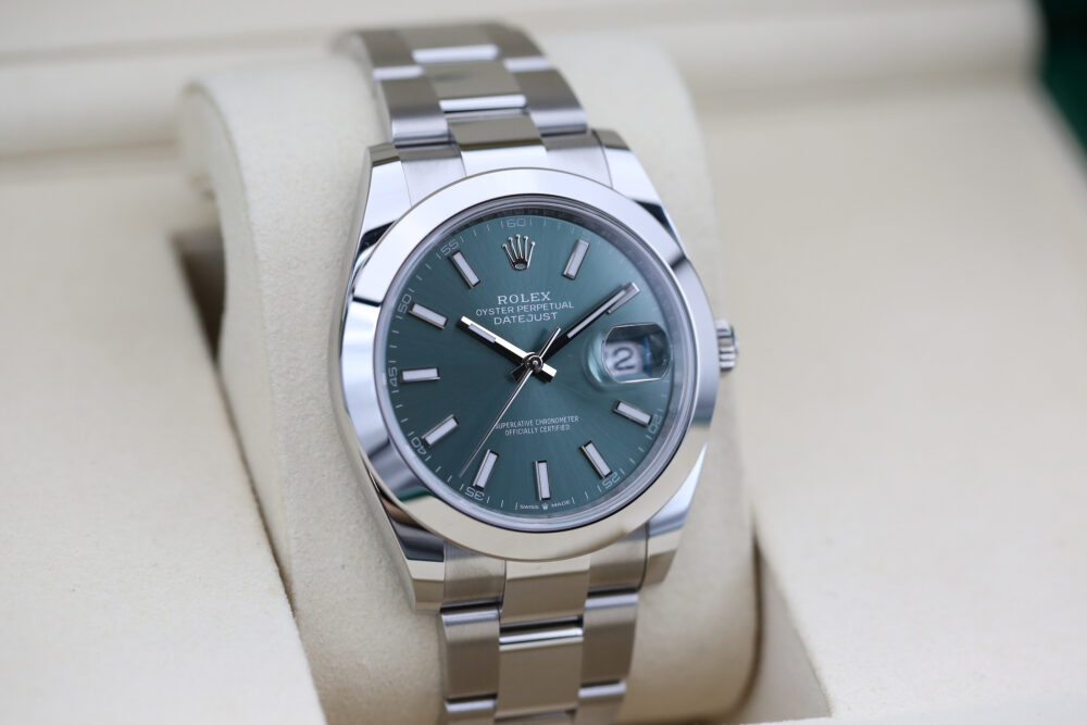 Rolex 126300 Mint Green DATEJUST 41mm 2025 - Image 2