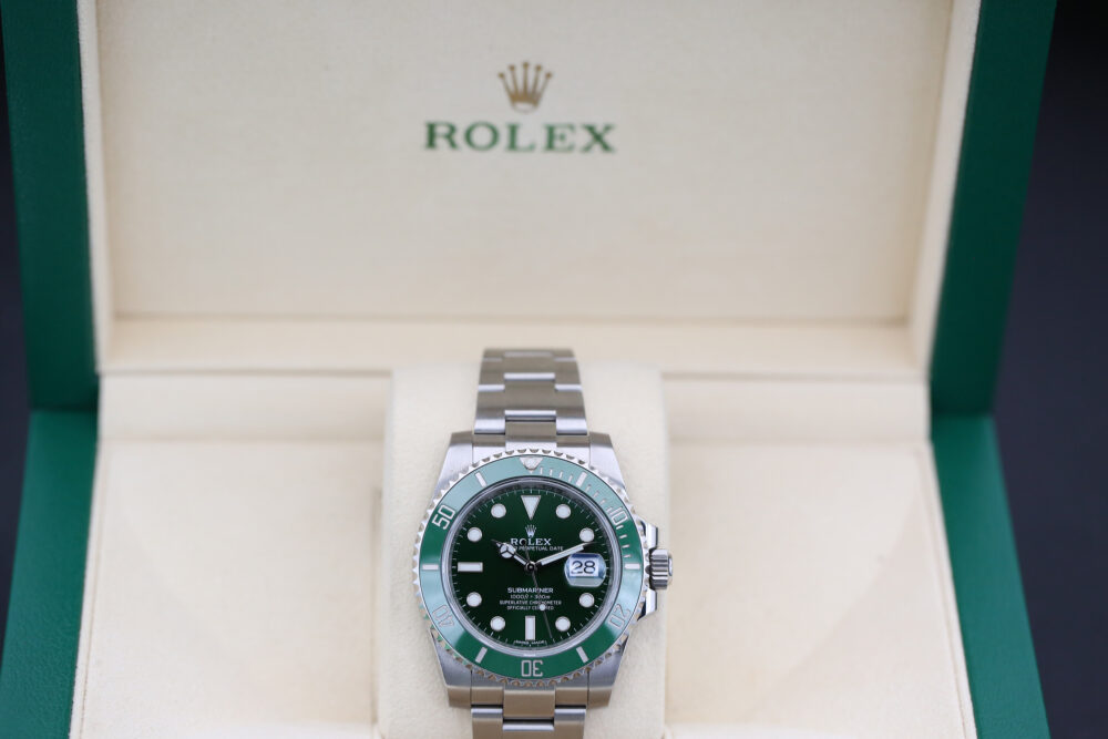Rolex 116610LV Green SUBMARINER 40mm 2017 Hulk - Image 4