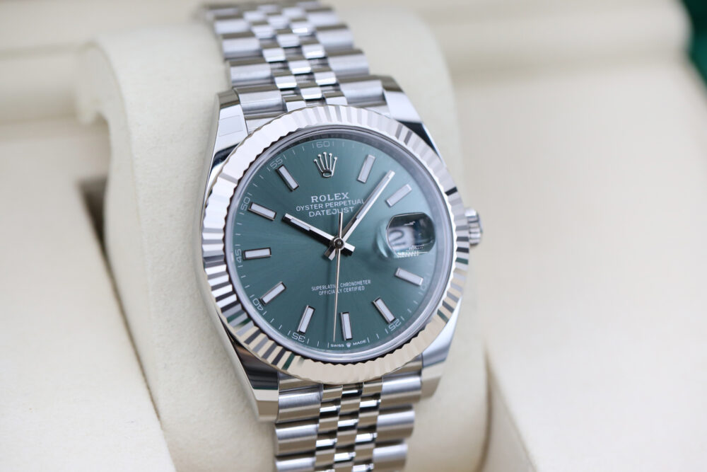 Rolex 126334 Mint Green DATEJUST 41mm 2025 - Image 2