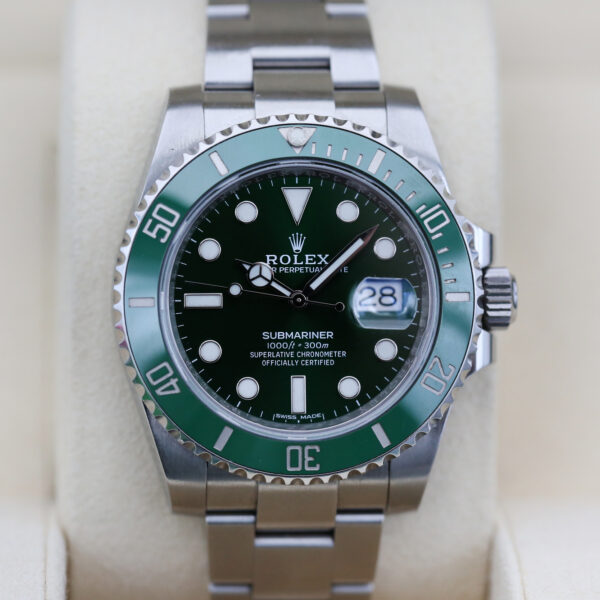 Rolex 116610LV Green SUBMARINER 40mm 2017 Hulk