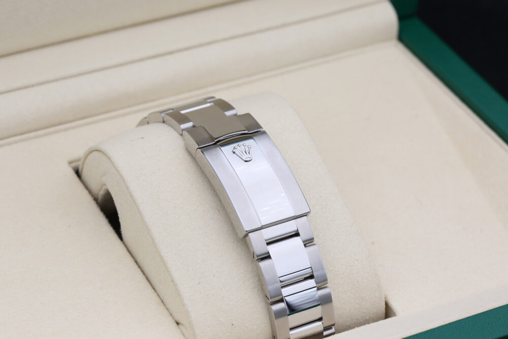 Rolex 126300 Mint Green DATEJUST 41mm 2025 - Image 8
