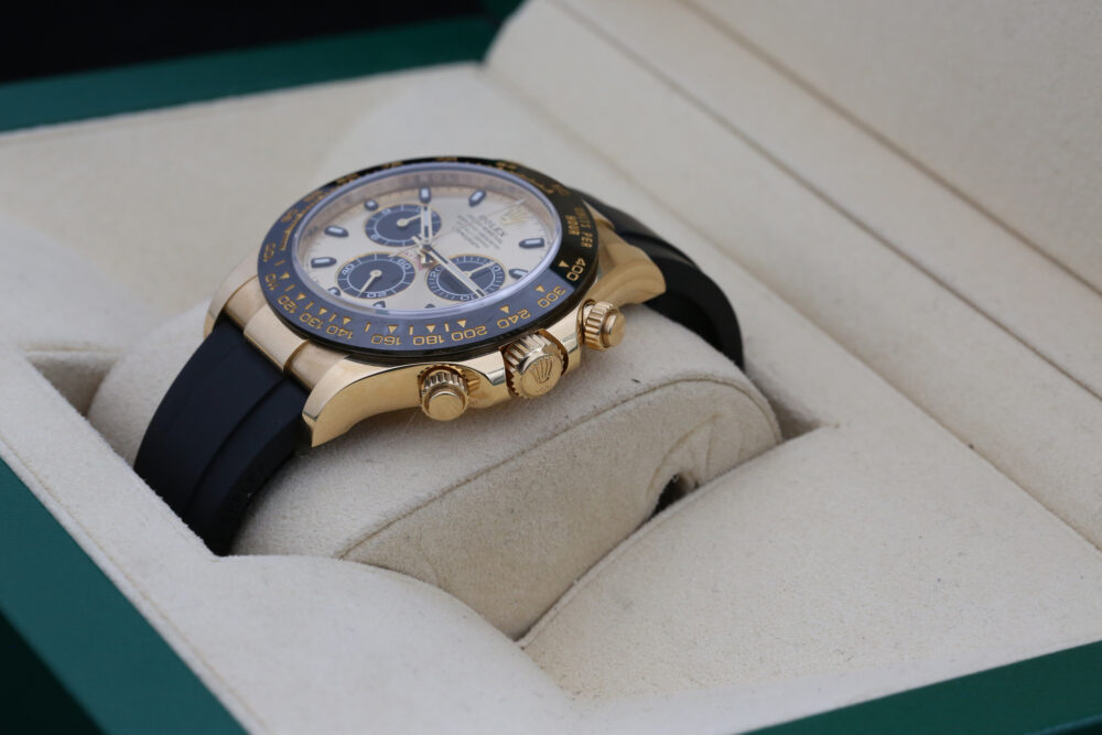 Rolex 116518LN Pikachu DAYTONA 40mm 2023 Pikachu - Image 6