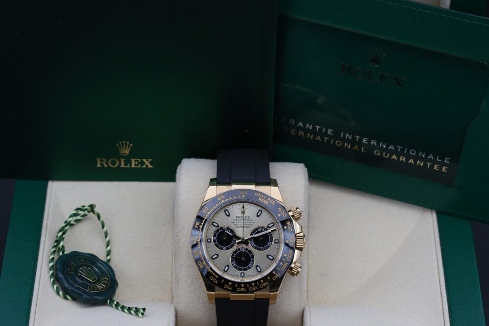 Rolex 116518LN Pikachu DAYTONA 40mm 2023 Pikachu - Image 5
