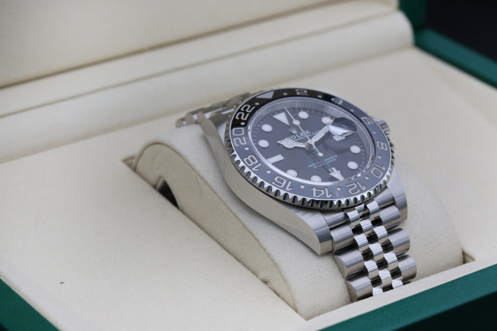 Rolex 126710GRNR Black GMT MASTER II 40mm 2025 Bruce Wayne - Image 7
