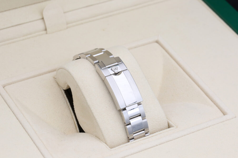 Rolex 116506 Blue DAYTONA 40mm 2022 - Image 8